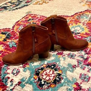 Zodiac Brown Ankle Booties, Sz 8